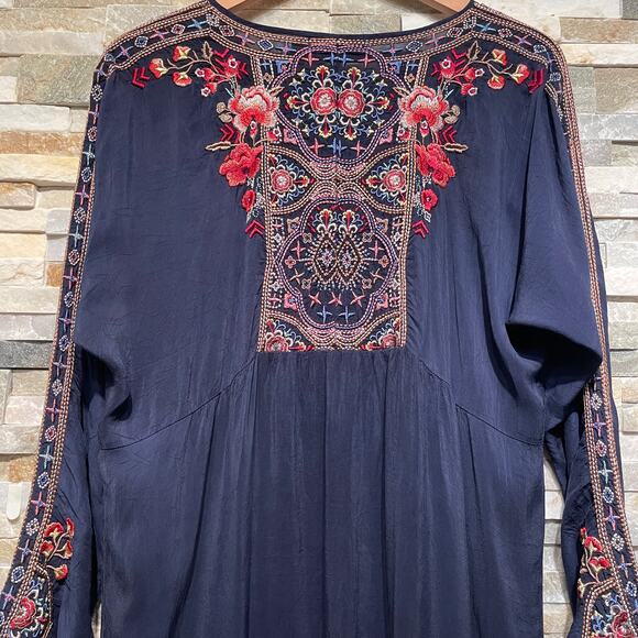 Johnny Was Embroidered Tunic | Navy Boho Folk Top, Romantic Kimono Sleeves Rayon - Picture 8 of 11